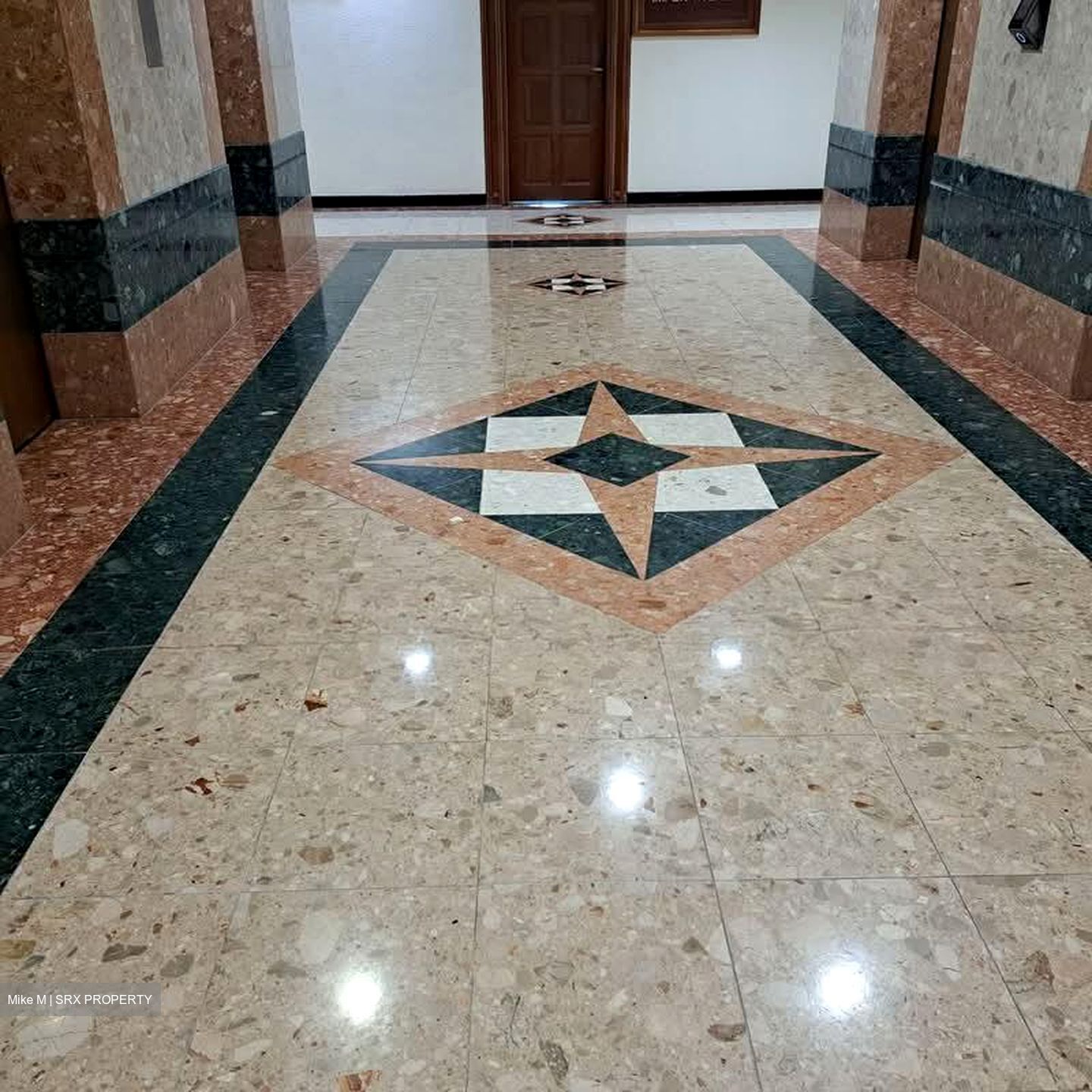 High Street Centre (D6), Office #533703001